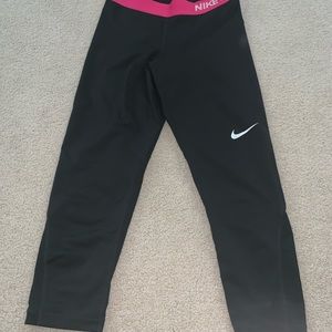NIKE capri leggings
